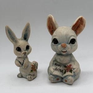 Two Ceramic Bunny Rabbit Mini Figurines 1970’s Hand painted Happy Easter vintage - Picture 1 of 10