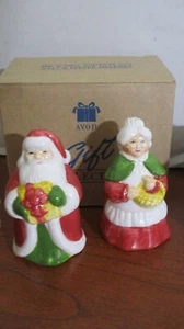 AVON GIFT COLLECTION ~MR. & MRS SANTA CLAUS Christmas SALT & PEPPER SHAKERS~ NIB - Picture 1 of 5