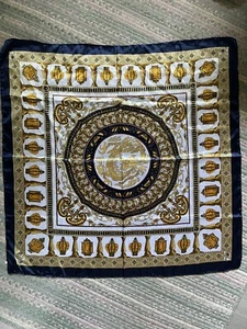 100% Seide Schal Drache blau/gold 38x38" - Bild 1 von 5