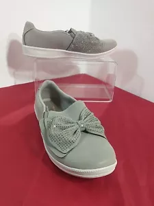 Zapatilla deportiva Skechers para mujer talla 9W Madison Ave con lazo con cordones color topo - Imagen 1 de 9
