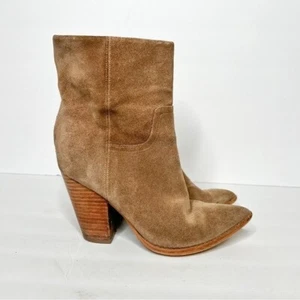 Marc Fisher LTD Giana Damenstiefel gestapelter Absatz spitz hellbraun Wildleder Größe 6,5 - Bild 1 von 6