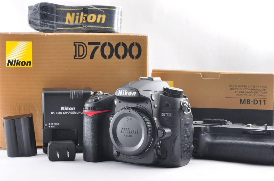 "Near Mint" Nikon D7000 16.2 MP Digital SLR Camera Body Black w/ MB-D11 #558 - Image 1 of 4