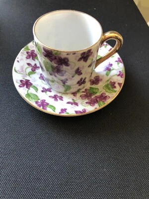 Taza y platillo Demitasse vintage púrpura violetas hojas verdes con borde dorado, Japón Foto 1 de 4