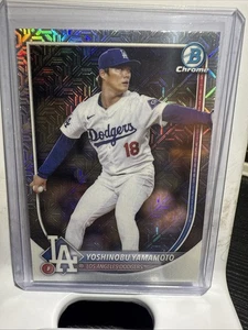 Yoshinobu Yamamoto 2025 Bowman Chrome Mega Box Mojo Refractor #18 LA Dodgers - Imagen 1 de 10