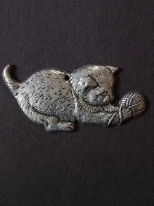 Vintage Metal Cat Ornament Christmas Chasing Yarn 4" - Picture 1 of 6