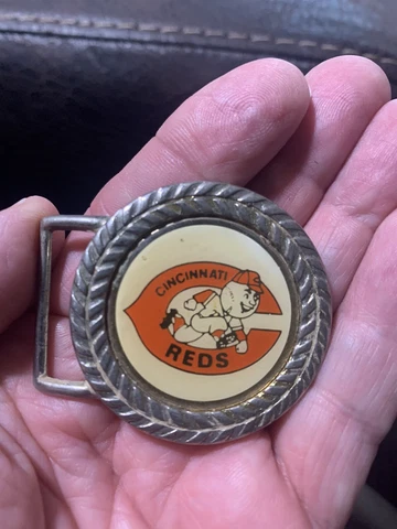 VINTAGE 1980 Cincinnati Reds MLB BASEBALL BELT BUCKLE RARE LEE COMPANY Cover
