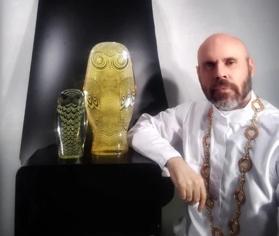 large Palatnik  Lucite Owl Figurine Sculpture 8 3/4”, crystal, black, grey - Image 1 of 4