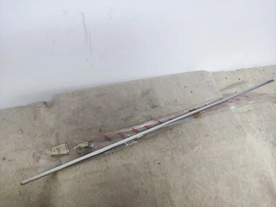 NOS TOYOTA トヨタ WINDOW QUARTER PANEL MOULDING CORONA MarkII RT # 75660-29015 - Image 1 of 3