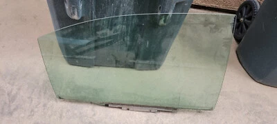 Lexus Es330 2004 lado derecho del pasajero puerta trasera ventana de cristal Foto 1 de 2