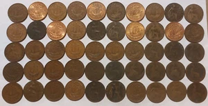 1861-1967 GREAT BRITAIN 50 Antique UK 1/2 Half Penny Lot w/Victoria ACTUAL PHOTO - Picture 1 of 2