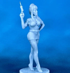 Resin Tabletop Miniature Nurse. Makima medical. Toy Soldiers 60мм - Picture 1 of 10