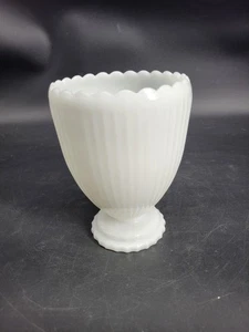 Vintage Napco Cleveland Ohio Milk Glass Ribbed / Scalloped Footed Vase 1188 - Picture 1 of 24