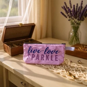 Borsa con zip misura viaggio personalizzata. "Live, Love, Sparkle" colore viola/glitter 10x5x2 - Foto 1 di 4