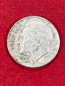 1960 D United States 10 Cent Silver Coin Circulated - Picture 1 of 2