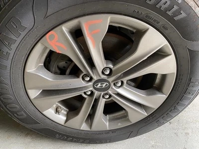 Rueda deportiva de aleación 17x7 de 10 radios para 13-16 SANTA FE 1828348 Foto 1 de 4