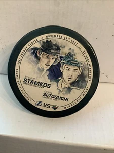 2011 Head 2 Head LIMITED Edition Minnesota Wild Hockey Puck Stamkos vs Setoguchi - Bild 1 von 2
