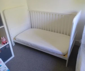 John Lewis cot bed / toddler bed - Picture 1 of 15