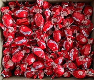 Celebrations Chocolate Maltesers Teaser Flavour x100 Mini Bites Choose Favourite - Picture 1 of 11