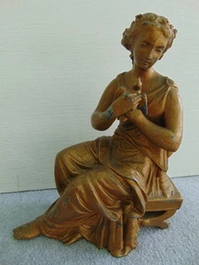 ANTIGUO RELOJ ANTIGUO DE ESTANTE DE MANTO FIGURA SUPERIOR ESTATUA DONCELLA DIOSA MUJER PÁJARO - Imagen 1 de 8