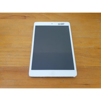 Apple iPad Mini A1455 Tablet White/Silver Wi-Fi 7.9" LCD Screen 5MP (512MB+16GB) - Image 1 of 4