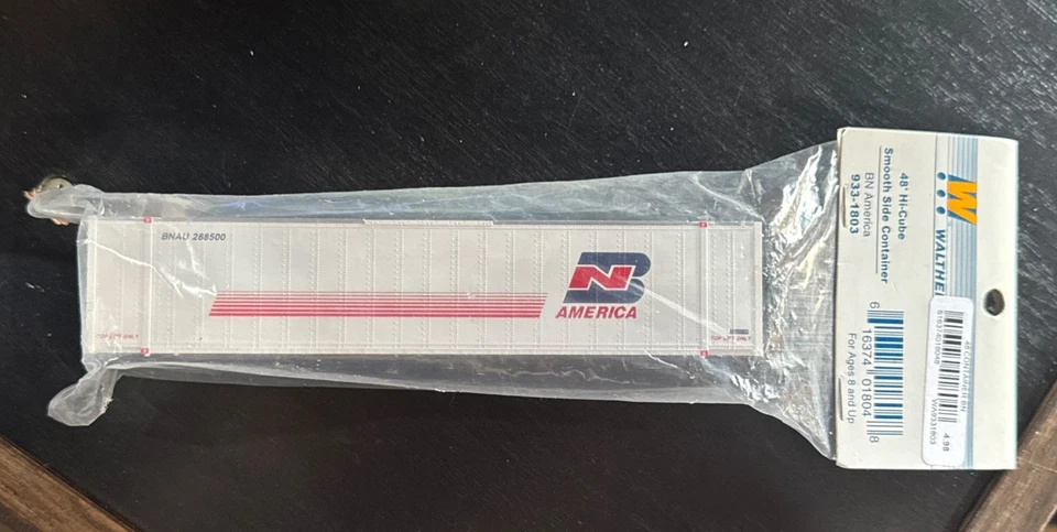 WALTHERS HO 933-1803 Burlington Northern 48’ Hi-Cube Smooth side Container  - Image 1 of 1