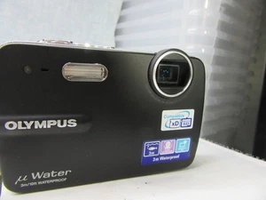 Olympus Stylus u -550WP . 10 Mp CCD Digicam. Tested + Charger - Picture 1 of 4