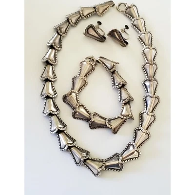 Juego de pulsera y pendientes collar modernista Napier vintage de plata de ley de los años 50 Foto 1 de 4