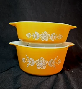 Pyrex Butterfly Gold Casserole Dishes 1pint-1 quart 471 473 No Lids Set of 2 - Picture 1 of 14