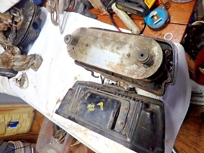 Conjunto de filtro de aire/caja de aire Suzuki GT 550 #7 INCOMPLETO Foto 1 de 4