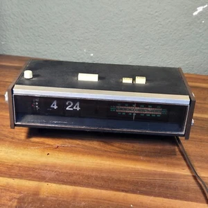 Reloj despertador vintage realista Digichron - IV abatible radio AM/FM modelo 12-1494 funciona - Imagen 1 de 10