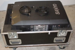 *Sanyo PLC-XF46*LCD Beamer Projektor 12000Lumen HELL(CHRISTIE LX120/Eiki LC-XT4) - Bild 1 von 15