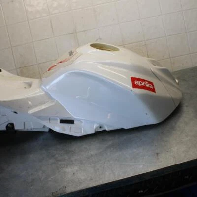2010 Aprilia RSV1000R WHITE GAS TANK FUEL CELL PETROL RESERVOIR BB513 - Image 1 of 4