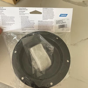Camco 40138 Black Plumbing Vent Cap with Hardware - Foto 1 di 2