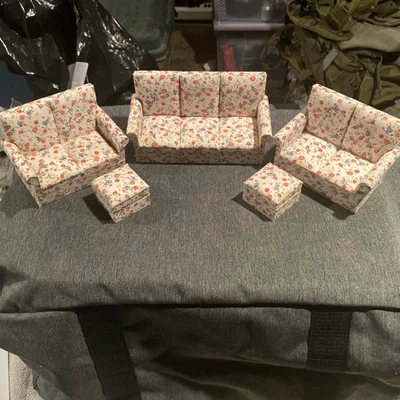 Conjunto de tela de colección estampado floral para casa de muñecas muebles de sala sofá silla otomona Foto 1 de 4