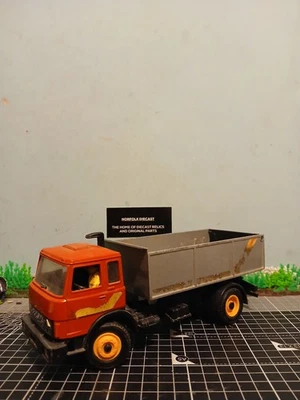 BRITAINS FARM TOYS GRAIN LORRY  - Image 1 of 3