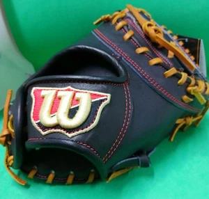 47.Wilson Training Mitt - Picture 1 of 6