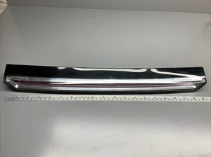 OEM 2015-2020 GMC Yukon 3RD BRAKE LIGHT TAILGATE LIGHT TAILLIGHT OEM - Picture 1 of 5
