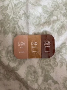 Fondotinta Chanel Make Up Ultra Le Feint copertura campione a 3 vie luce medio scuro - Foto 1 di 7