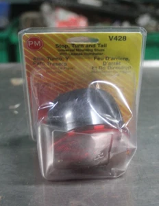 Luz trasera y de parada universal Peterson PM V428 - Imagen 1 de 4