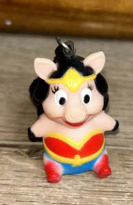 Warner Bros Petunia Pig Looney Tunes 2-1/2" Goma Llavero Mochila Clip - Imagen 1 de 5