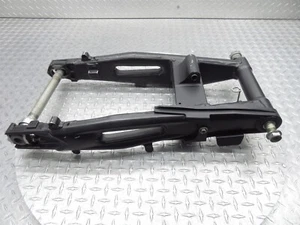Brazo basculante trasero Kawasaki ZR1000B Z1000 2007 montaje perno de eje - Imagen 1 de 15
