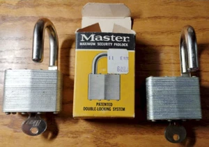 Lot of 2 Matching Vintage Master No. 5 Padlocks & Interchangeable Keys 1960s - Picture 1 of 9