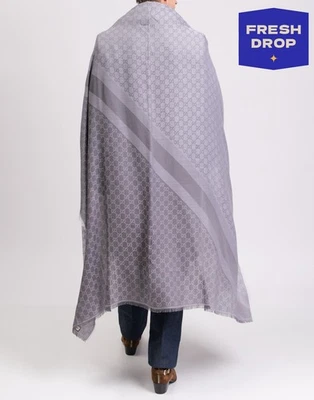 PVP €639 GUCCI Lana y Seda Jacquard Bufanda GG Patrón Bordes Deshilachados Hecha en Italia Foto 1 de 4