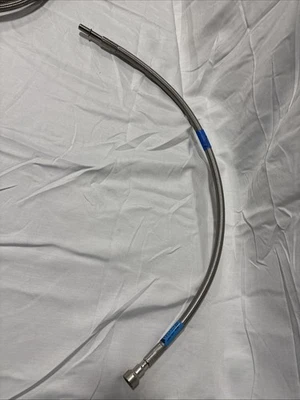 "Línea de combustible de acero inoxidable de 3/8"" 29"" de largo" Foto 1 de 2