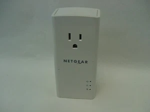 NETGEAR POWERLINE 1200 + EXTRA OUTLET PLP1200S - Picture 1 of 3