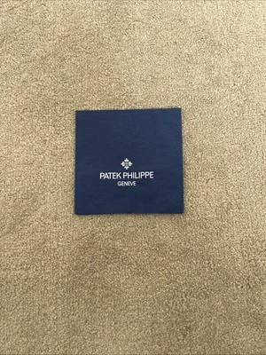Servilleta Patek Philippe. Servilleta cuadrada azul fiesta lanzamiento Cubitus con logo. Foto 1 de 4