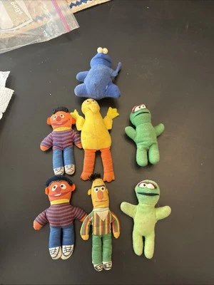 Vintage Knickerbocker Sesamstraße Ernie Mini Stoffpuppe 4 Zoll groß 1976 - Bild 1 von 4