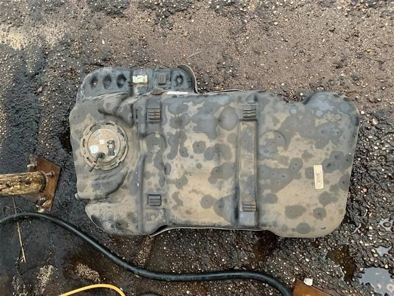 Hyundai Santa Fe 2013-2018 Kia Sorento SWB (Sport) AWD conjunto de tanque de combustible usado Foto 1 de 1