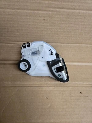 Двигатель привода дверного замка Aisin DLT-139 подходит для Toyota Corolla 2014 года выпуска - Изображение 1 из 4