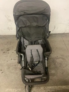 Drillingskinderwagen / Geschwisterwagen – Platz für 3 Kinder, top Zustand! - Bild 1 von 4